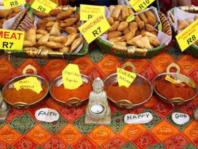 Vendita di spezie al mercato locale di Capetown, Sudafrica