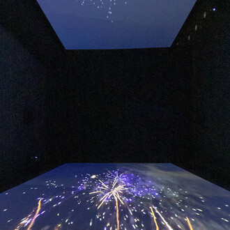 Antoni Muntadas, Otros miedos, vista de exhibición. Cortesía del Museo Universidad de Navarra