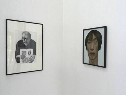 Carl Randall. Tokyo Portraits, installation view, on the left, Portrait of Donald Richie; on the right, Takashi, 2009, oil on canvas, 48 cm x 35 cm, © Carl Randall