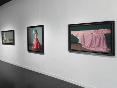 Alex Russell, Still, she moves, exhibition view. Courtesy of Arcadia Contemporary