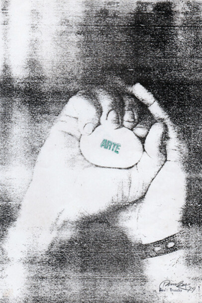 Paulo Bruscky. Courtesy of Galeria Nara Roesler