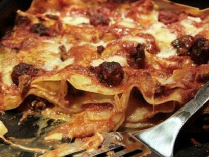 Lasagne with meat sauce