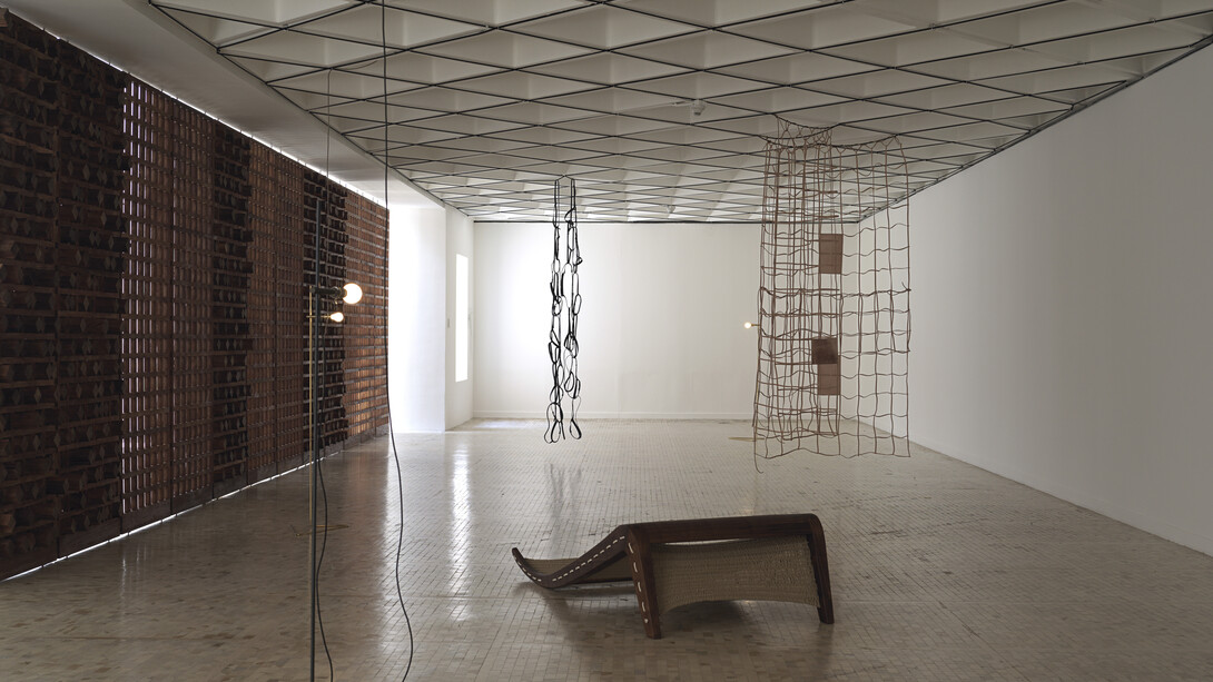 Discrepancias con C.P. Leonor Antunes . Vistas de instalación. Fotografía: © Nick Ash. Cortesía del Museo Tamayo