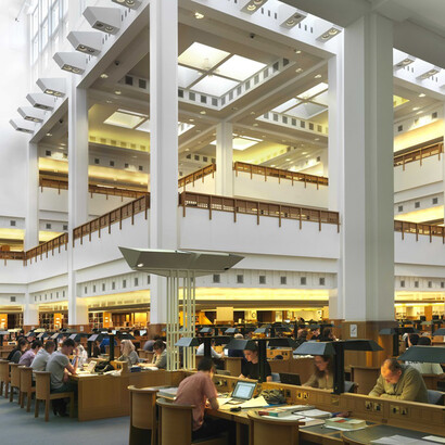 Sala de lectura en la British Library, Londres: todo lo que representa socialmente el estilo elevado es necesario para, con base en el respeto y a la educación, hacer ciudadanos dignos y libres