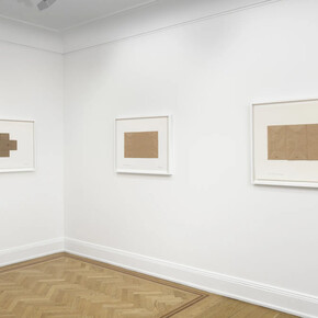 Dorothea Rockburne, Time measures itself, exhibition view. Courtesy of David Nolan Gallery 