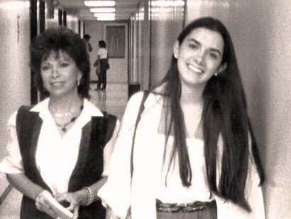 Isabel Allende con su hija, Paula