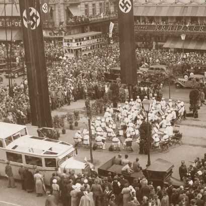 “Il concerto dell'Orchestra Filarmonica all'angolo di Kranzler.” Berlino, Germania, 30 luglio 1936