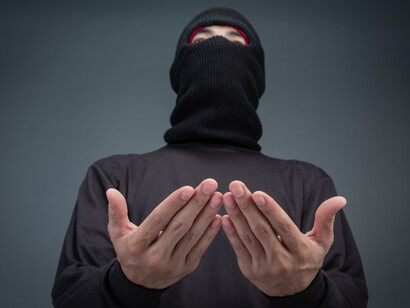 Importantes grupos terroristas como Al Qaeda, las Brigadas Al Qassam de Hamás y el Estado Islámico han estado utilizando criptoactivos para una gama cada vez mayor de objetivos