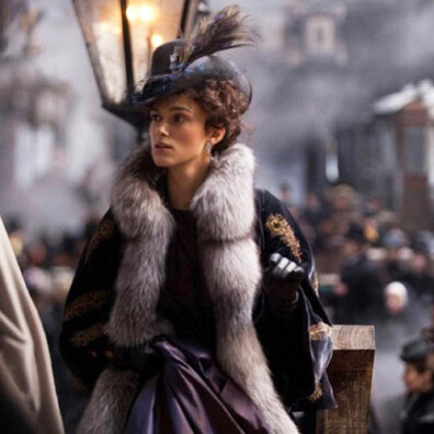 In Anna Karenina si discute di politica, religione, condizioni del lavoro e dei lavoratori, la vita e la morte