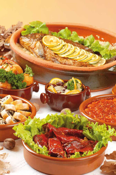 Christmas Eve Feast, Zena, Blic