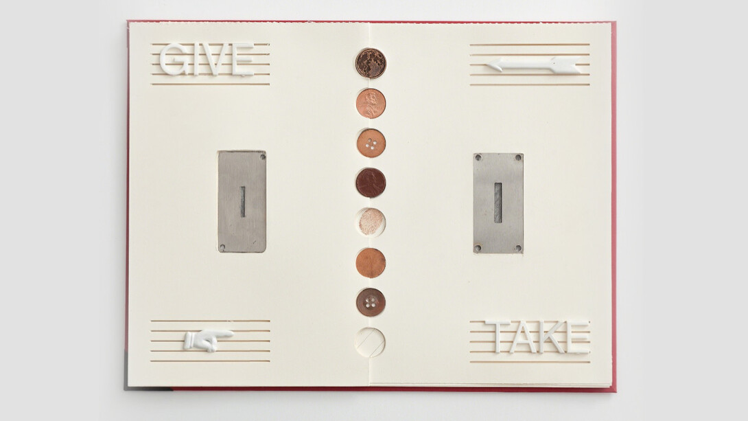 Give and Take. Courtesy of Galeria Nara Roesler