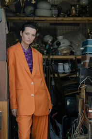 Modelo em antiquário. Manter um armário dinâmico e dentro do seu estilo é uma tarefa desafiadora principalmente quando acumulamos diversas peças distintas que muitas vezes não usa ou que já não fazem parte o seu estilo