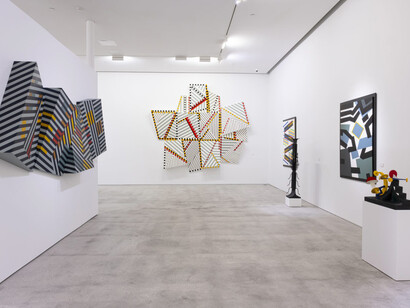 Various artists, Infinite geometries, exhibition view. Courtesy of Ascaso Gallery