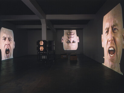 Anthro/Socio (Rinde Facing Camera), 1991, Installation audiovisuelle, dimensions variable © Bruce Nauman / ADAGP, Paris 2015
Photo courtesy Glenstone