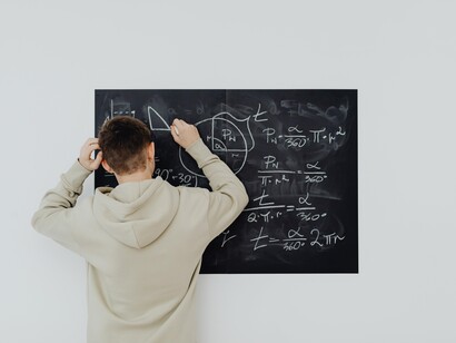 Aula sobre equações deixa aluno confuso