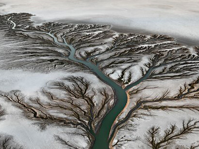 Edward Burtynsky, Colorado River Delta #2, Near San Felipe, Baja, Mexico, 2011© Edward Burtynsky, courtesy Admira, Milan / Galerie Springer Berlin / Metivier Gallery, Toronto