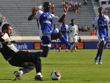 Raja Casablanca faced Al Hilal Omdurman in the CAF Champions League on September 18, 2011, in a thrilling showdown between two African football giants