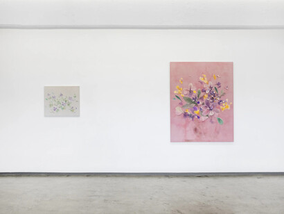 Atsuki Fujimoto, Sense of the wind, sunlight, serene place, exhibition view. Courtesy of Saenger Gallery