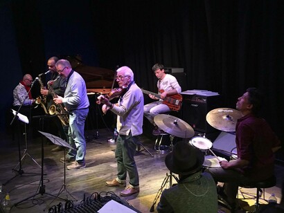 Per avere un’idea di come avviene una ‘decisione di pancia’ basta assistere a una jam session di musicisti jazz