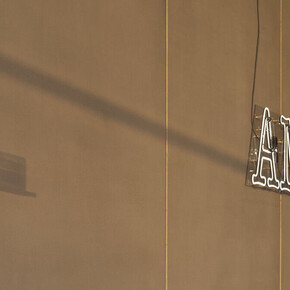Pope.L, Well (Whitney version), 2019 (installation view, Pope.L: Choir, Whitney Museum of American Art, New York, October 10, 2019–February 2020). Wood, glass, water. Collection of the artist; courtesy Mitchell-Innes & Nash, New York. Photograph by Ron Amstutz. © Pope.L