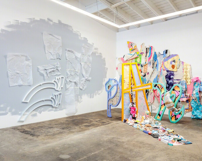 Infinite Present, Exhibition view. Courtesy of Baert gallery