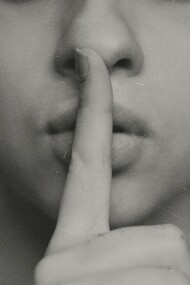 Fa rumore entrare nel proprio silenzio