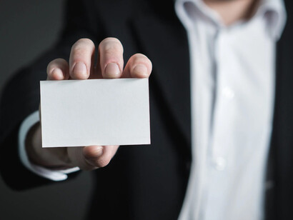 Potrebbe essere utile avere a disposizione un raccoglitore con differenti sezioni, etichettate in modo chiaro, in cui organizzare i vari aspetti del piano