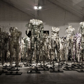 La Folla. Courtesy of Triphè