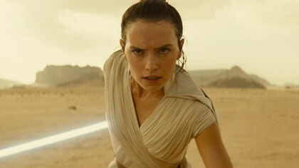 Rey (Daisy Ridley), la heroína de la nueva trilogía