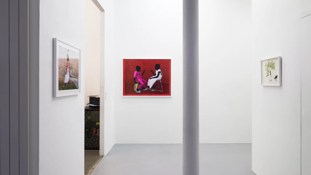 Saïdou Dicko, Où la terre et le ciel se croisent, vue de l'exposition. Avec l'aimable autorisation de la galerie Afikaris