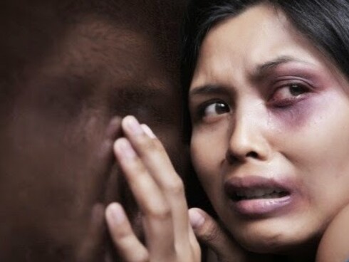 Un buen puñado de teorías sociológicas y psicológicas después, lo único cierto es que decenas de mujeres siguen siendo asesinadas a manos de sus parejas y exparejas