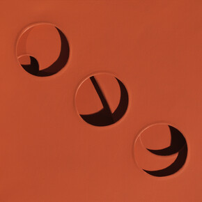 Paolo Scheggi, Intersuperficie curva, 1965, Acrylique rose sur trois toiles superposées, cm 70 x 60 x 5.5 / in 27.6 x 23.6 x 2. Courtesy Tornabuoni Art © Paolo Scheggi / SIAE.