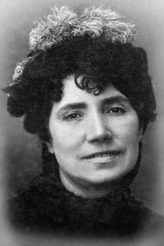 En la obra de Rosalía de Castro, el paisaje gallego y la nostalgia de los que se fueron se convierten en símbolos de identidad y resistencia