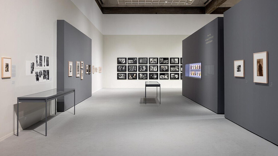 Moï Ver, Moï Ver/Moshe Raviv. Modernism in transition, exhibition view. Courtesy of Tel Aviv Museum of Art