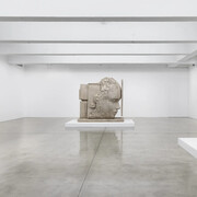Mark Manders, exhibition view. Courtesy of Tanya Bonakdar Gallery