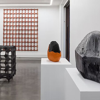 Aron Demetz, Short stories, exhibition view. Courtesy of Galleria Anna Marra