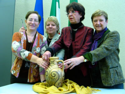 Marilena Adamo e alcune colleghe al Pirellone di Milano