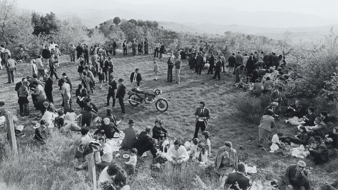 Primo maggio a Mensano (Siena), 1969-71 © Ferruccio Malandrini