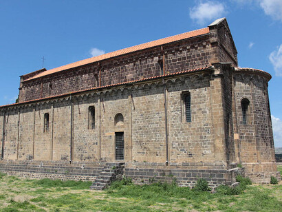 Chiesa di Santa Maria del Regno, Ardara, Sardegna, Italia. Prospetto laterale, (inizio del 1100)