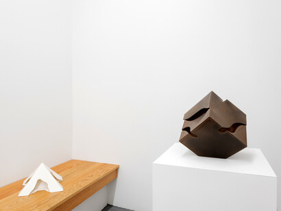 Kiyomizu Rokubey VIII, Ceramic Sight, 2023, installation view. Courtesy of the artist and Nonaka-Hill, LA