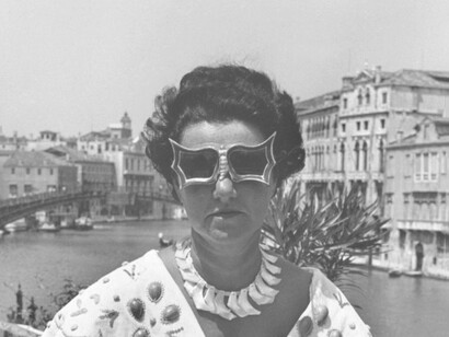 Peggy Guggenheim, coleccionista de arte estadounidense, en Venecia, Italia