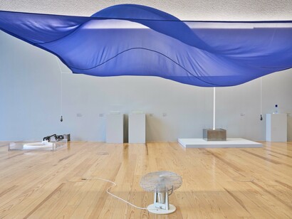 Hans Haacke, exhibition view. Courtesy of SCHIRN