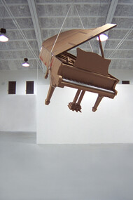 Chris Gilmour, Piano Steinway, dimensioni reali, 2011, courtesy MarcoRossiartecontemporanea