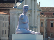 Pregnant sculpture of Alison Lapper Marc Quinn