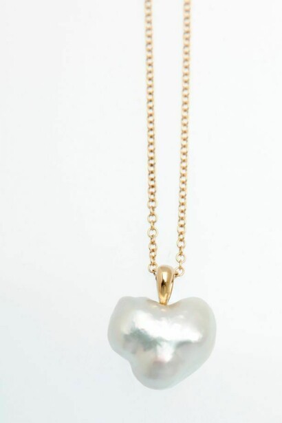 Belmacz Heart Baroque pearl pendant