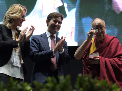 Il Dalai Lama al Festival delle Religioni di Firenze