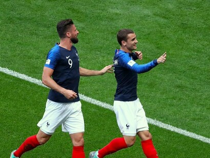 Giroud y Griezmann forman pareja en el ataque de la selección francesa