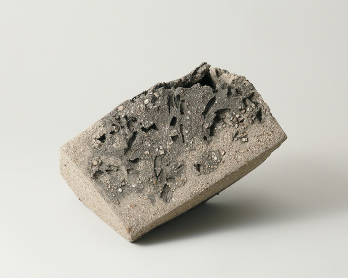 Passions and Patterns in Clay. Courtesy of Onishi Gallery 