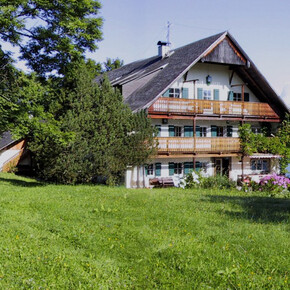 Die Sammlung Lieben-Seutter aus Fuschl am See. Courtesy of Museum für Volkskunde