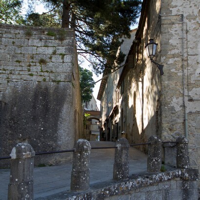 I tre castelli medievali sul Monte Titano sono il simbolo di San Marino e della sua indipendenza. Contrada della Pieve, Città di San Marino, Repubblica di San Marino